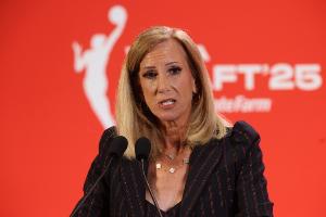 美媒：WNBA最新提案顶薪由25万刀→85万刀 底薪7.8万刀→30万刀