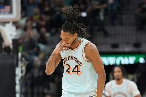 涨球了？！瓦塞尔出战22分钟 8投6中砍下18分4篮板2助攻