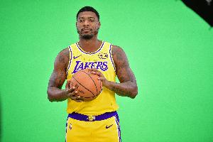 雷迪克：斯玛特打勇士首秀小里将出战 东契奇待定&打2场季前赛