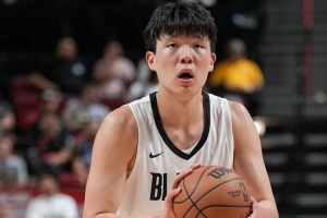 媒体人：比卢普斯知人善用 但杨瀚森想成为首发中锋还不太现实