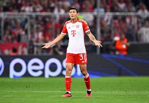 后防核心布雷默受伤！米体：尤文冬窗考虑签金玟哉、什克